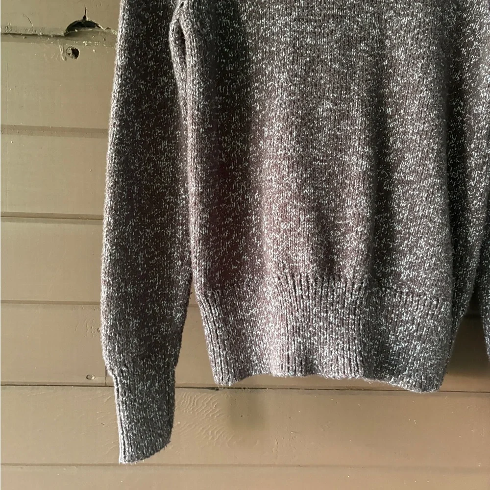 ROOTS Marled Turtleneck Sweater
Size: L/G - Picture 5 of 8